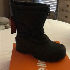 Boys new Snow Boots